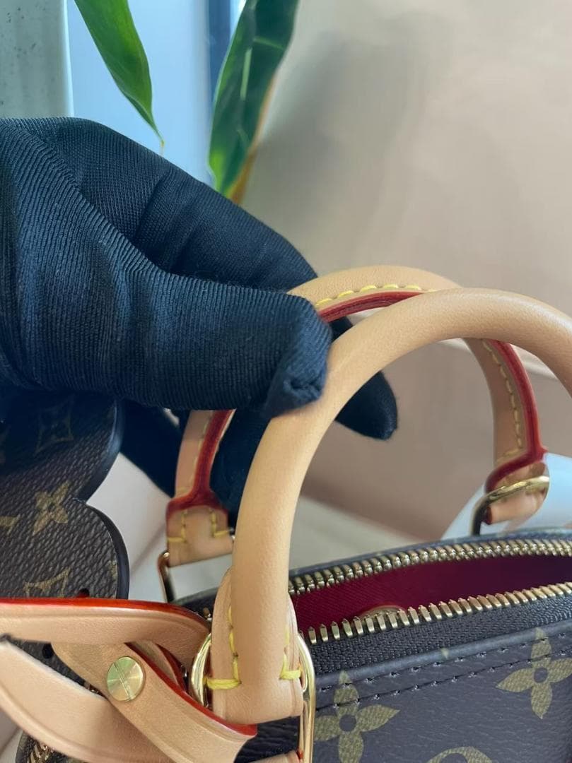 良品Louis Vuitton Mini Bag フラワーモチーフ