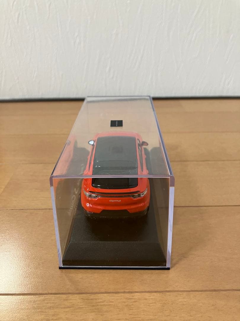Cayenne S Coupé オレンジ ミニカー 1/43