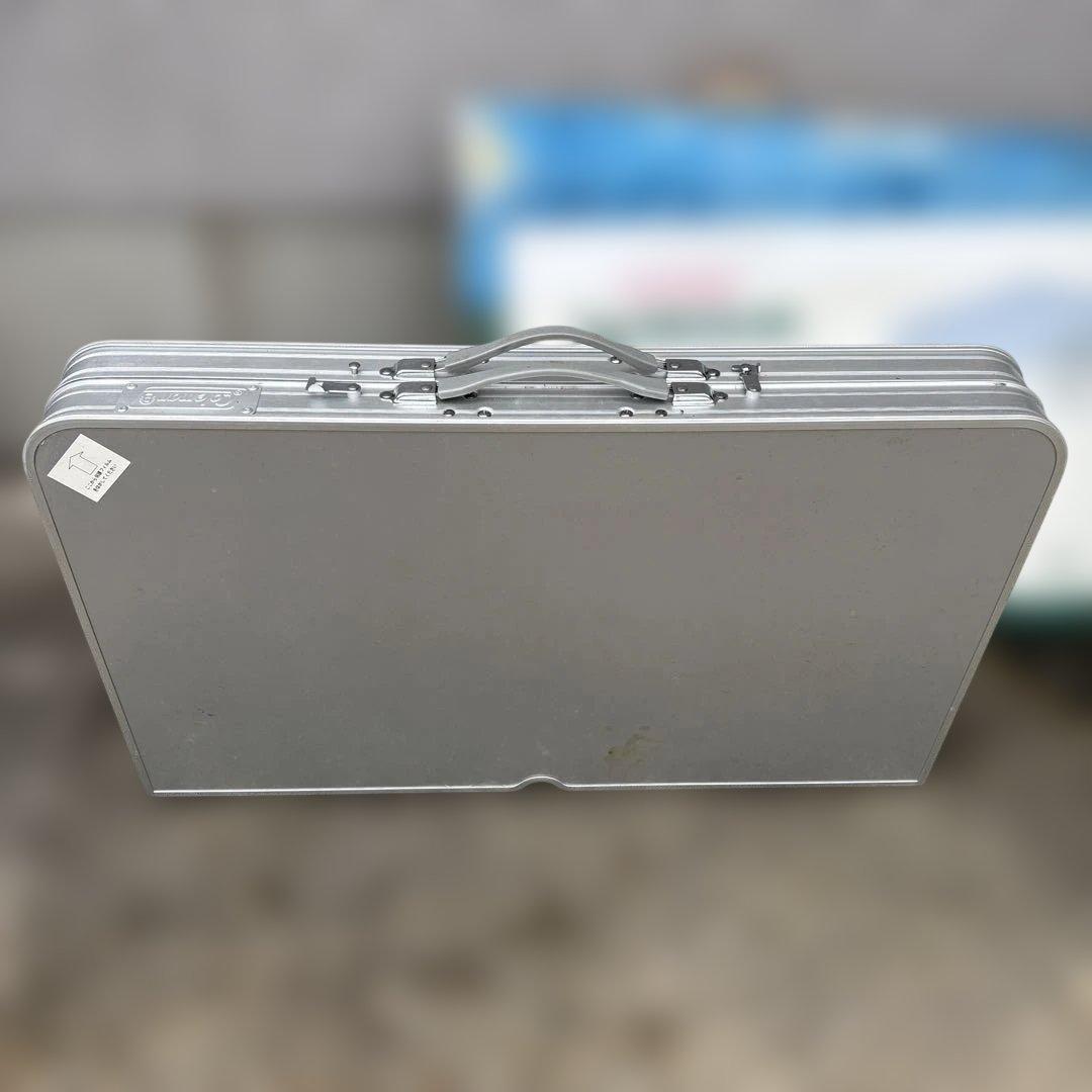 Coleman アルミニウムピクニックテーブル　椅子付き