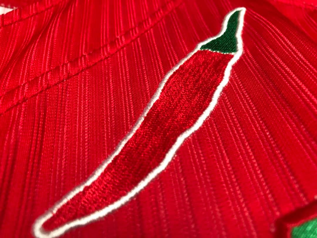 Mizuno Carp ユニフォーム唐辛子モチーフ/背番号 33