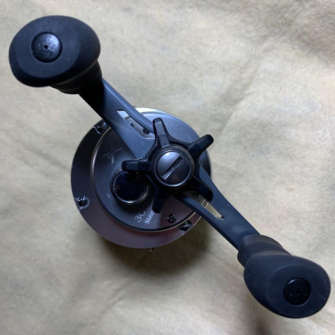 シマノ(SHIMANO) ベイトリール カルカッタ 300