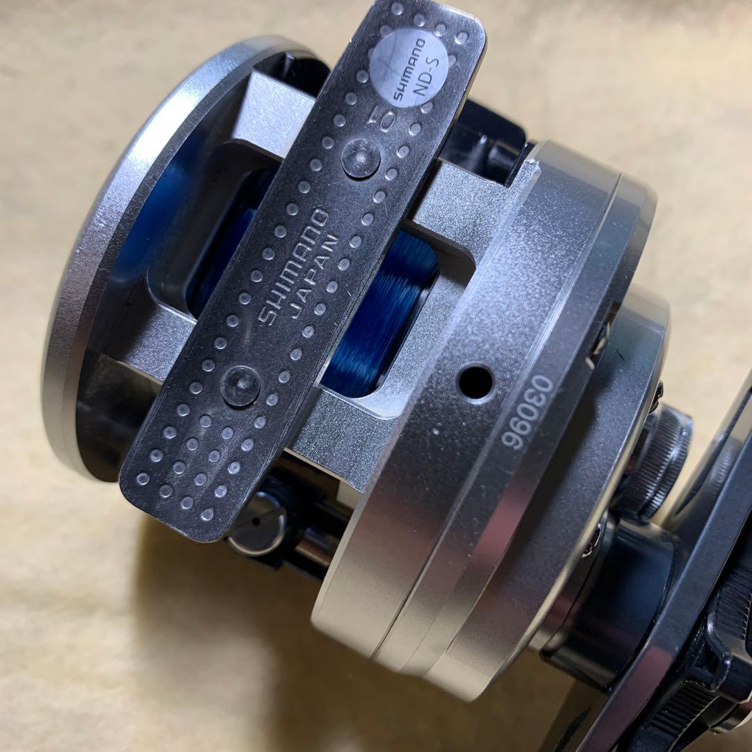 シマノ(SHIMANO) ベイトリール カルカッタ 300