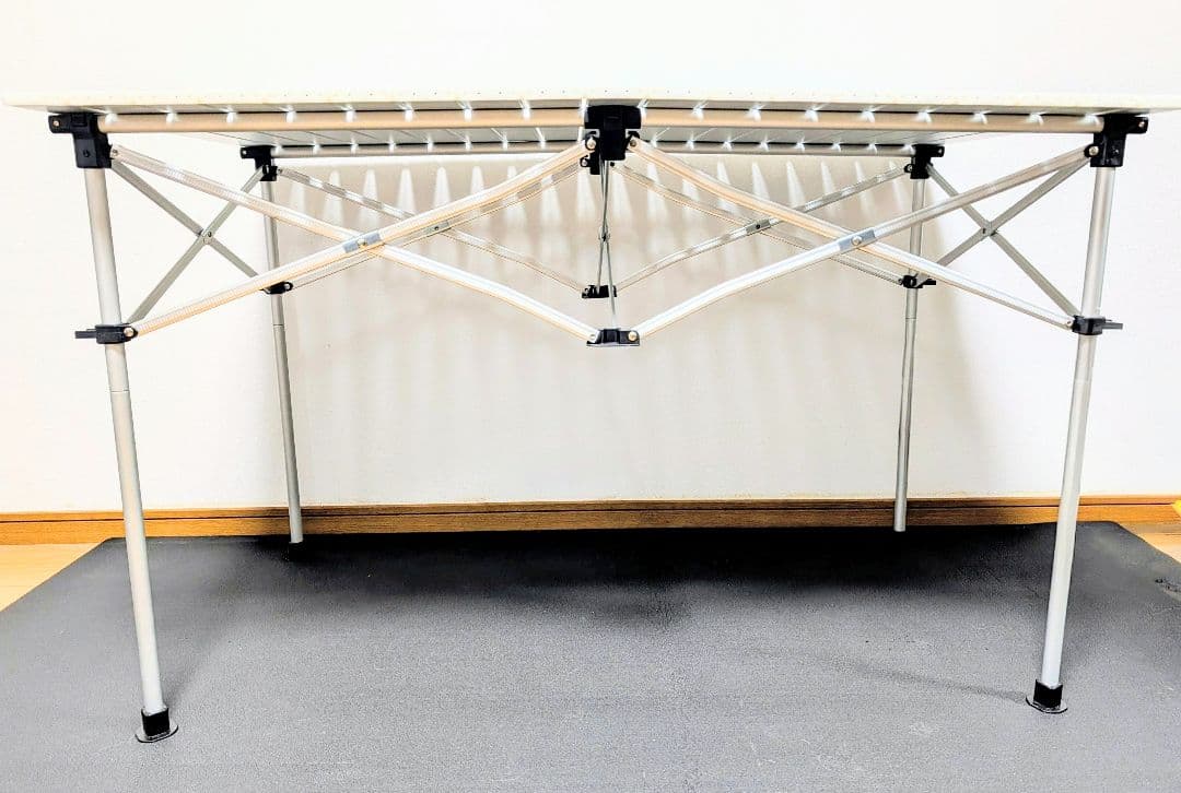 Coleman Easy Roll 2 Stage Table　7639