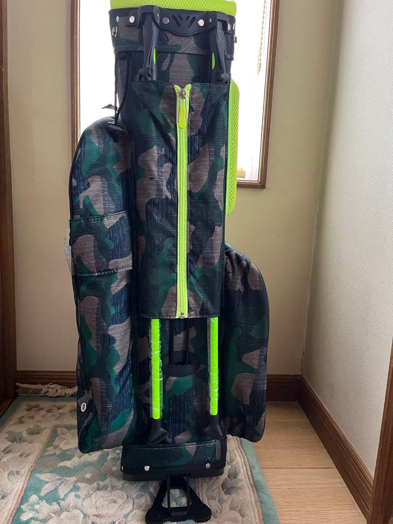 Riviera 迷彩柄 キャディバッグ ネームタグ付き