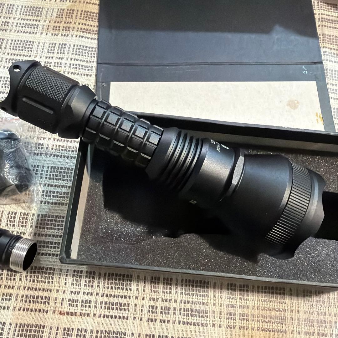 ライト　懐中電灯　SOLARFORCE