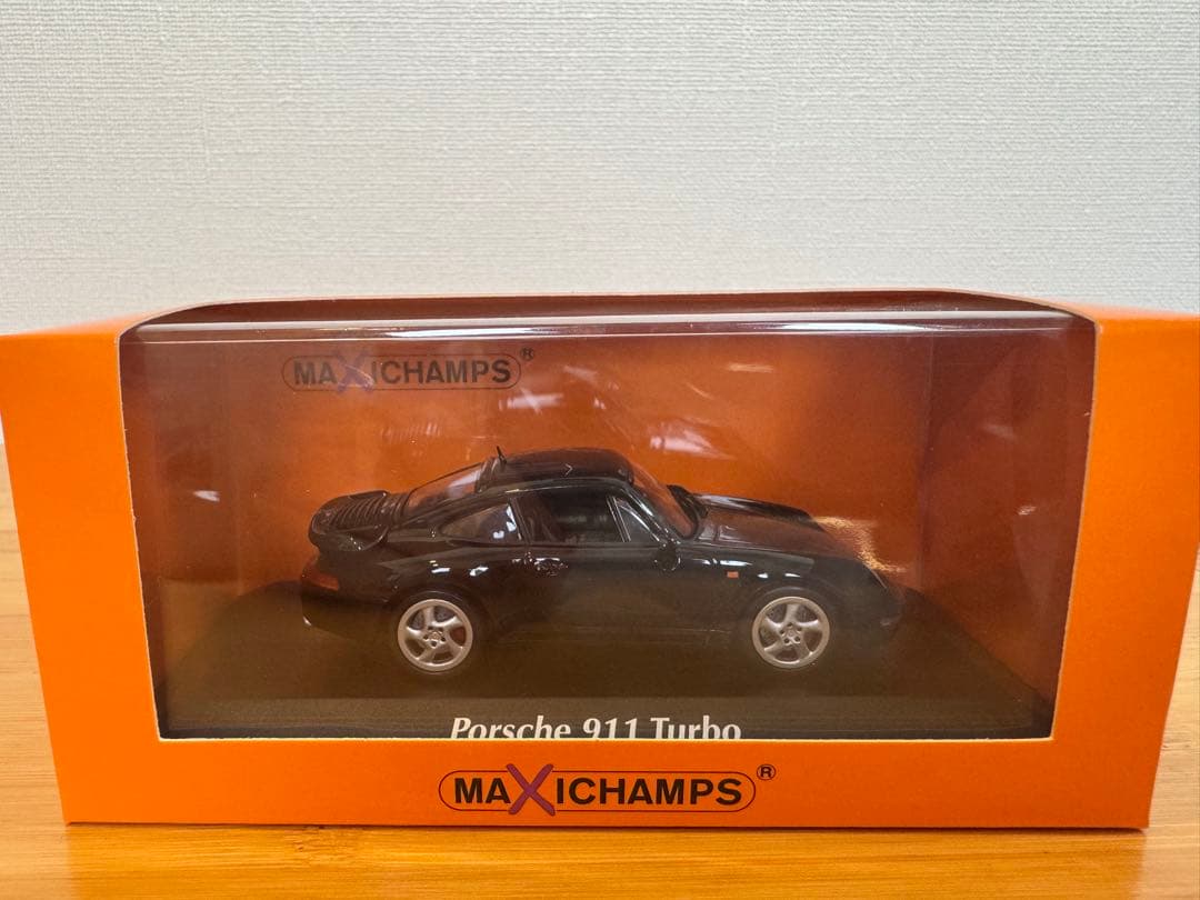 【MAXICHAMPS】Porsche 911 Turbo Black