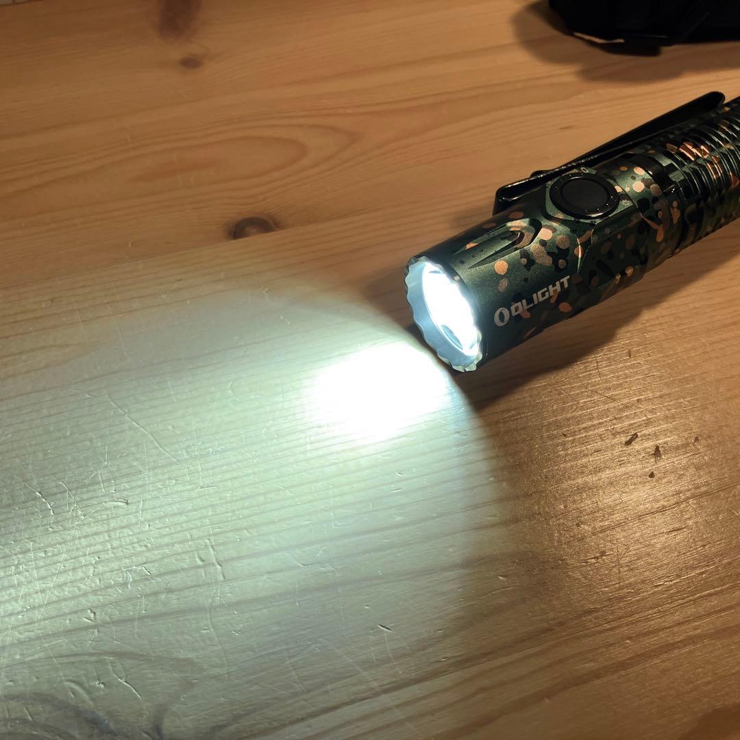 OLIGHT WARRIOR 3S フラッシュライト タクティカル 迷彩
