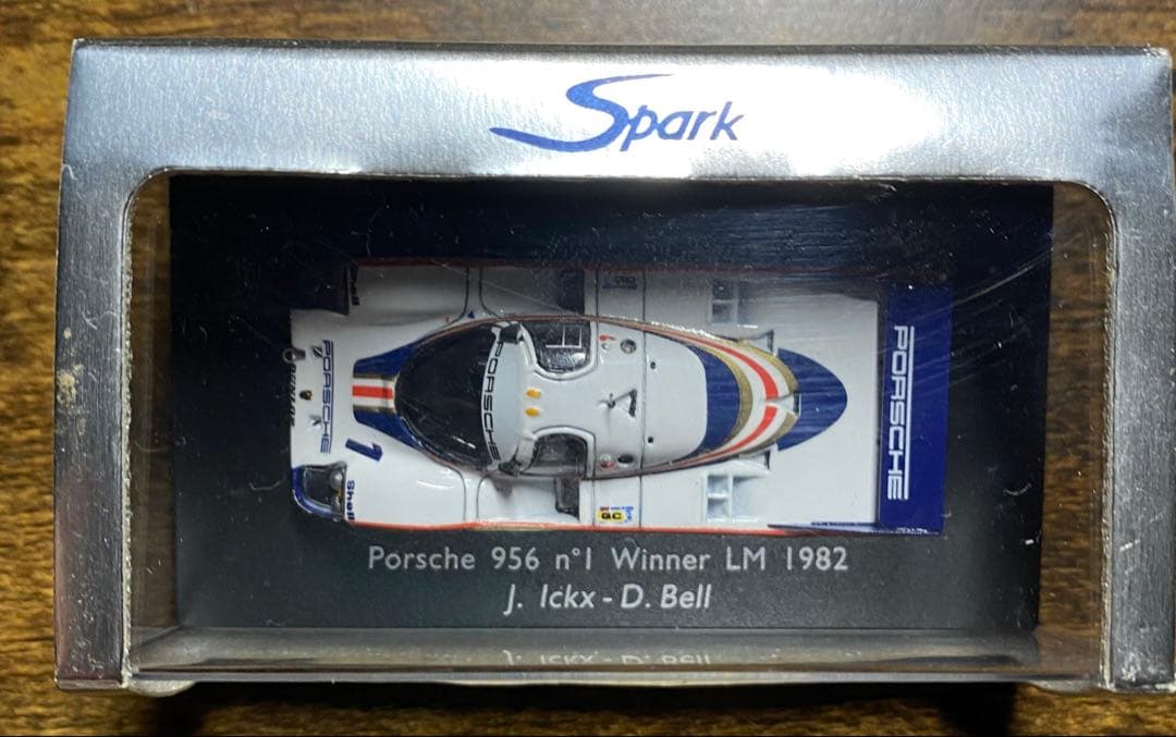 スパークPorsche 956 1982年ル・マン優勝車1/87