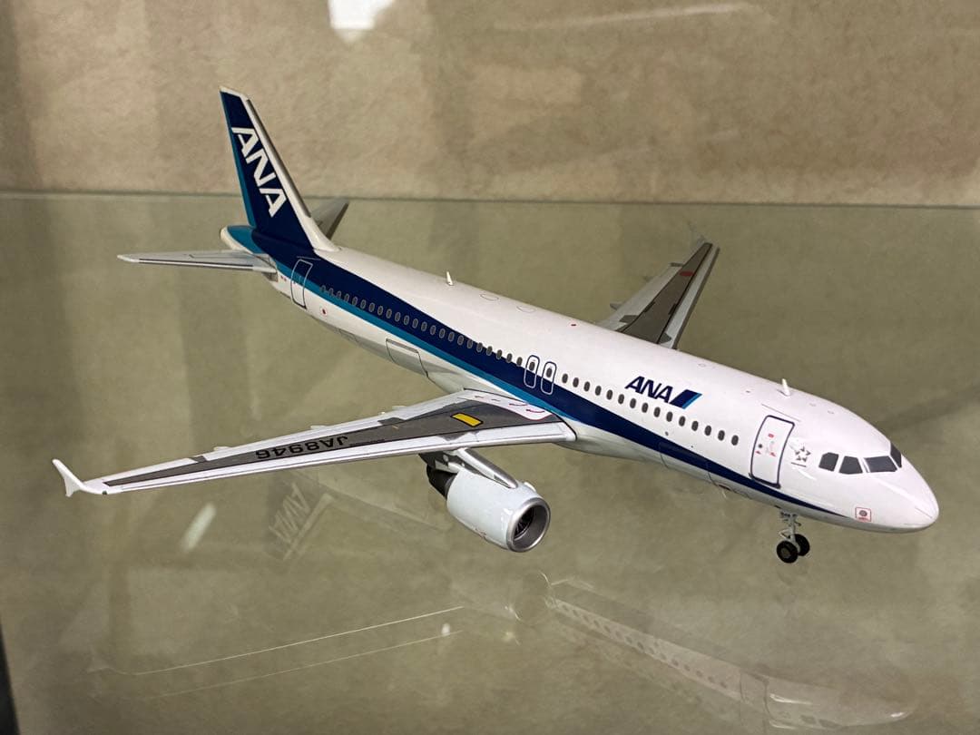 【最終価格】ANA A320 JA8946 1/200 金属製 JCWINGS