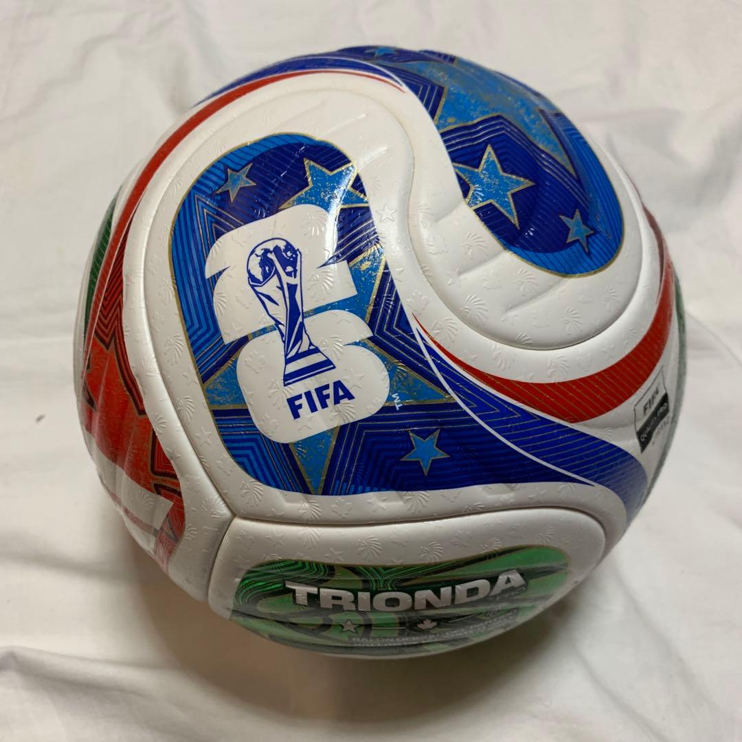 アディダスサッカーボールTRIONDA２０２６ ワールドカップ５号公式試合球