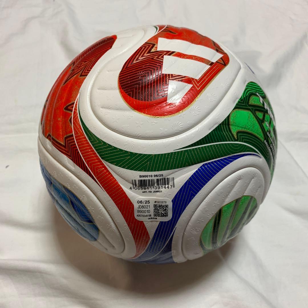 アディダスサッカーボールTRIONDA２０２６ ワールドカップ５号公式試合球