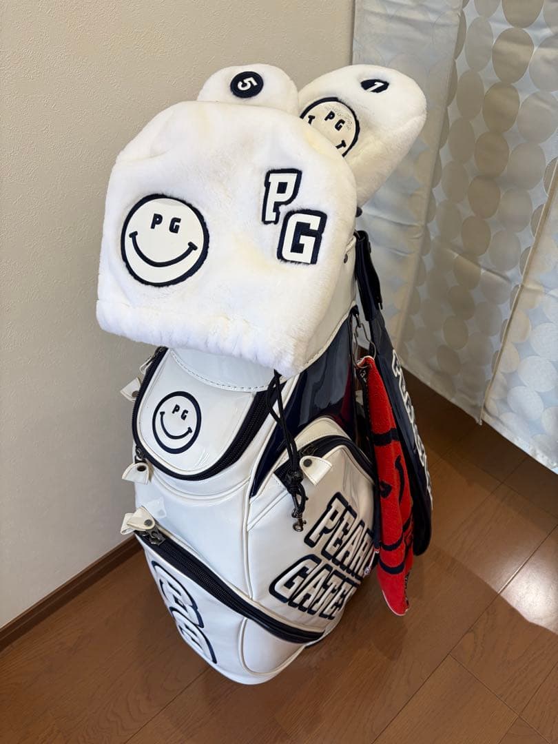 パーリーゲイツネイビーホワイトエナメルキャディーバック