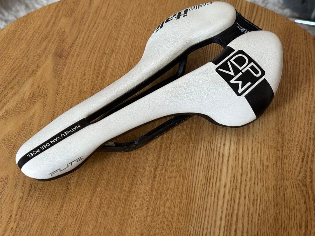 軽量！Selle Italia Flite Boost Mathieu サドル