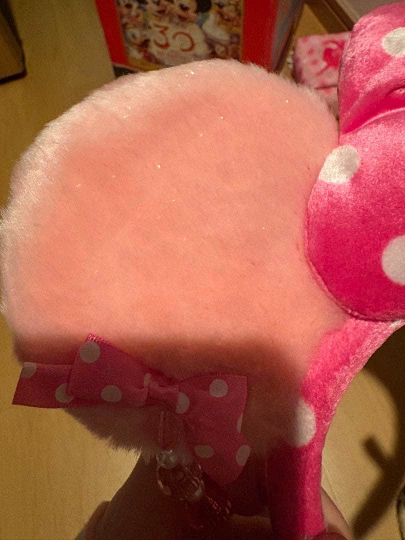 ディズニーランド　イヤリング付きカチューシャ　ラメありピンク　リボンカチューシャ