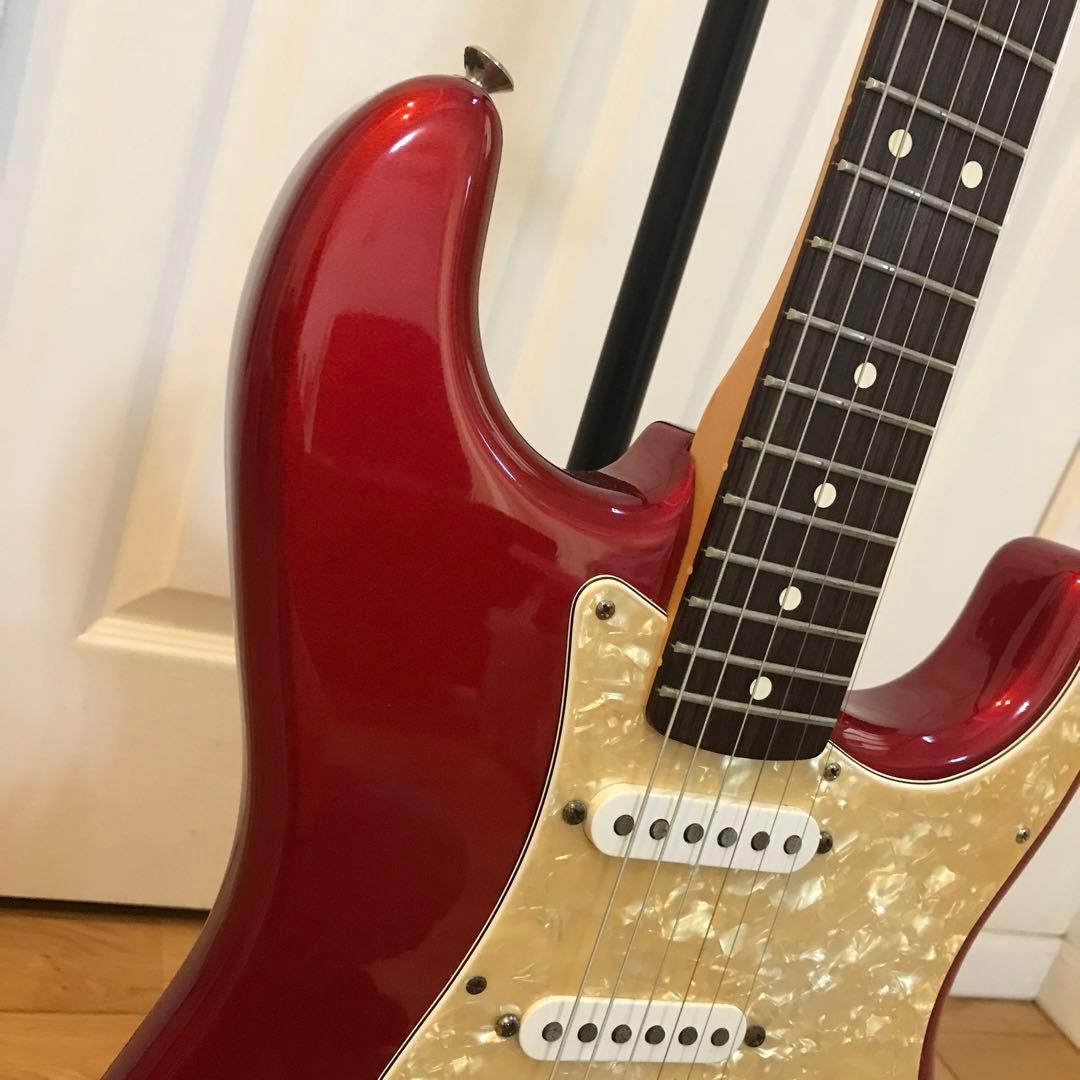 Fender Stratocaster Deluxeシリーズレッド