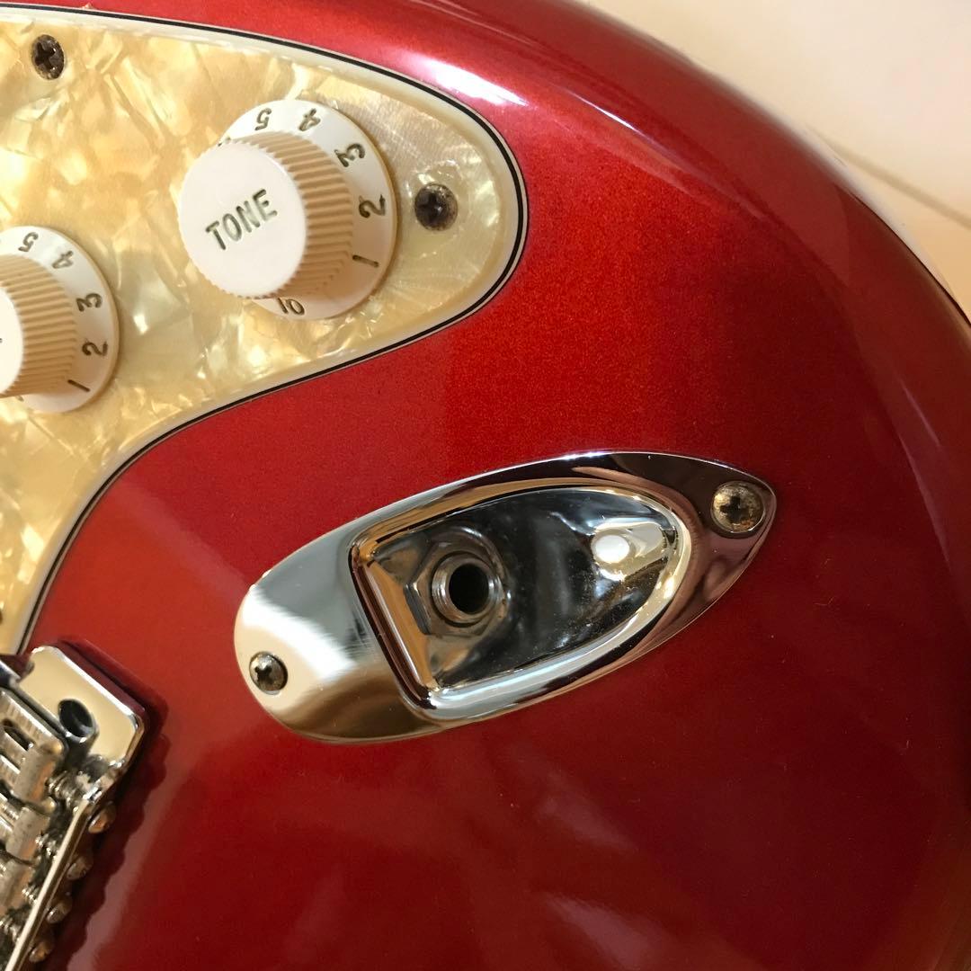 Fender Stratocaster Deluxeシリーズレッド