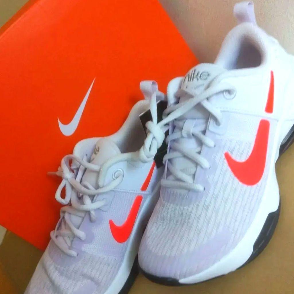 ★☆NEW☆NIKE☆ナイキ☆レディースシューズウィメンズズームベラ6☆★