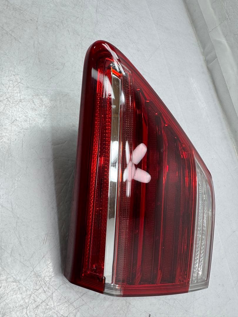 クラウン ロイヤル 200系 後期 右テールライト 純正 LED 内側 レンズ