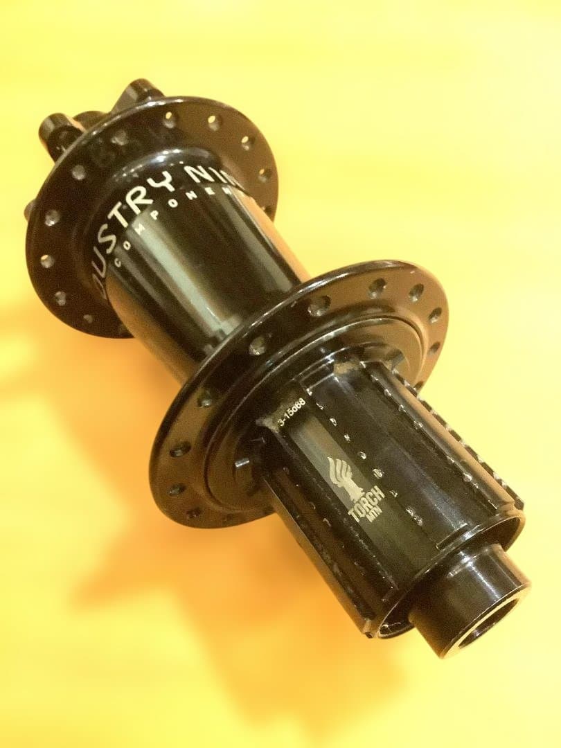 【美品】Industry Nine Torch Hub Rear Black