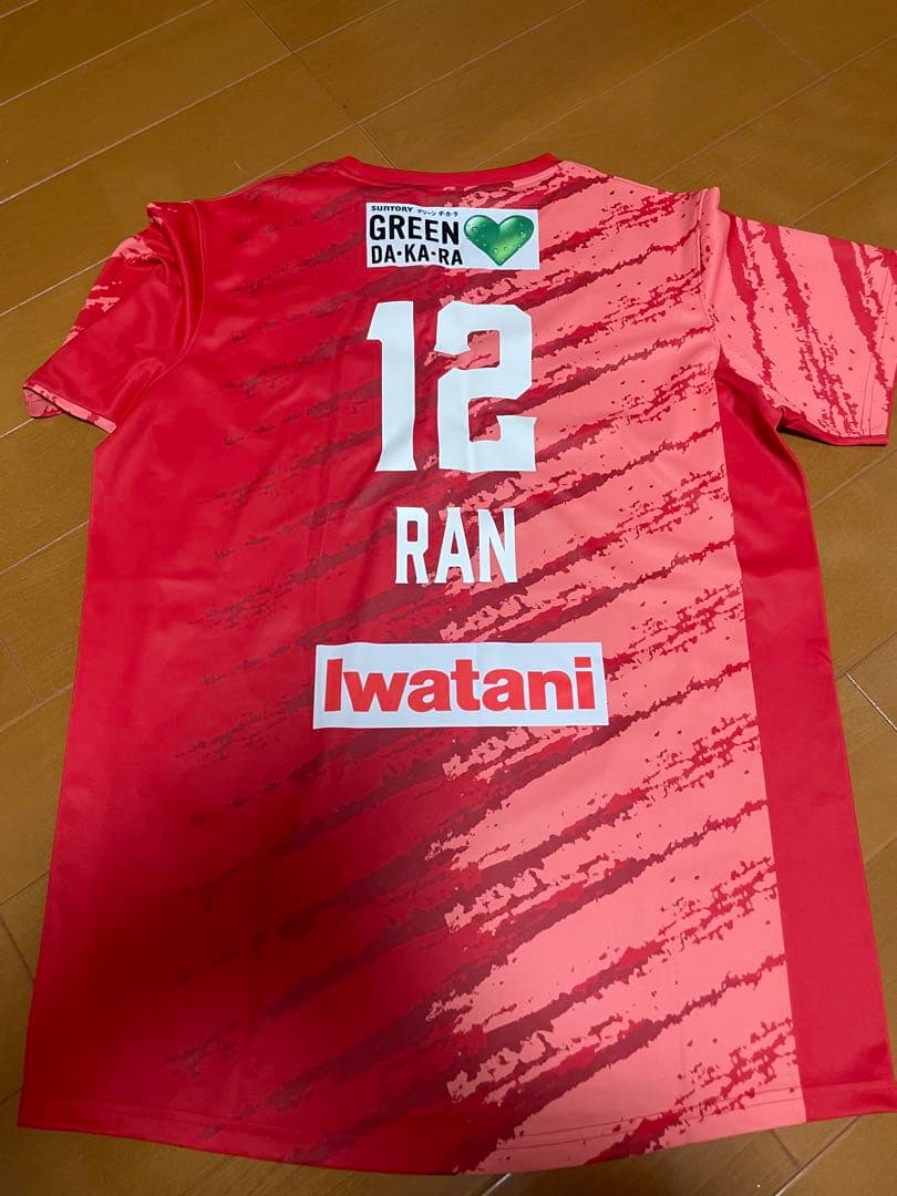 髙橋藍　ユニフォーム　大阪サントリーサンバーズ