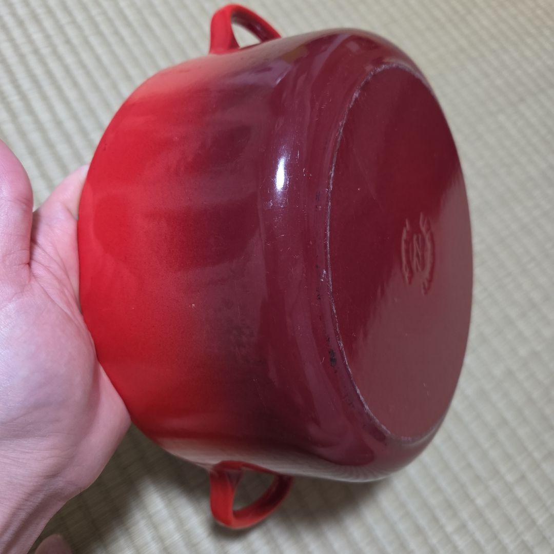 p*y様 LE CREUSET ココット 直径22cm 3.3L両手鍋 チェリー