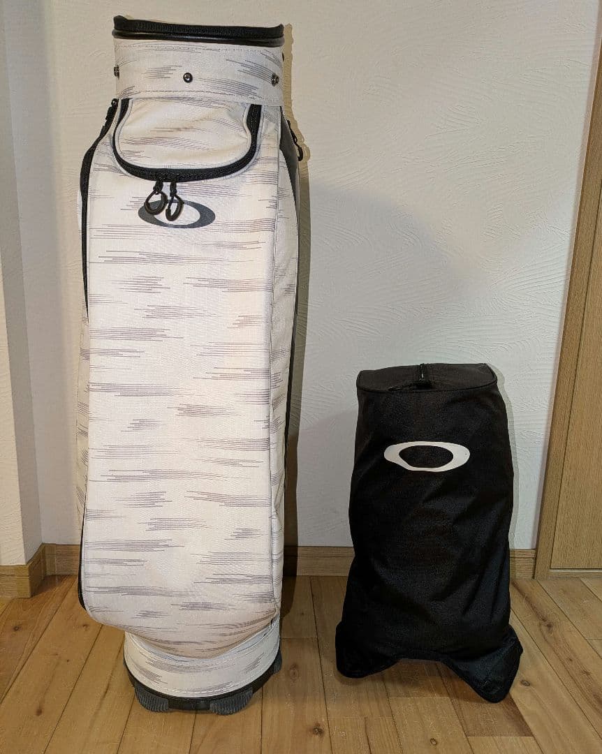 OAKLEY キャディバッグ 9.5型【中古商品】ホワイト系