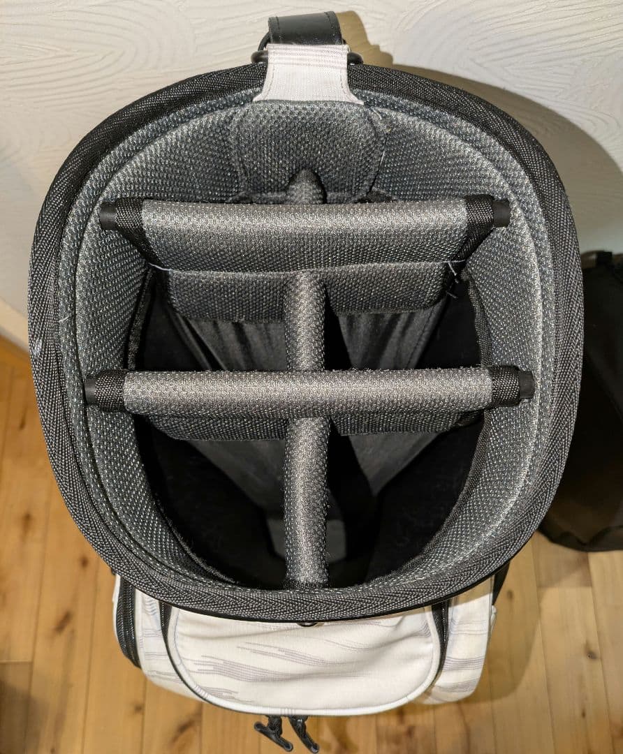 OAKLEY キャディバッグ 9.5型【中古商品】ホワイト系