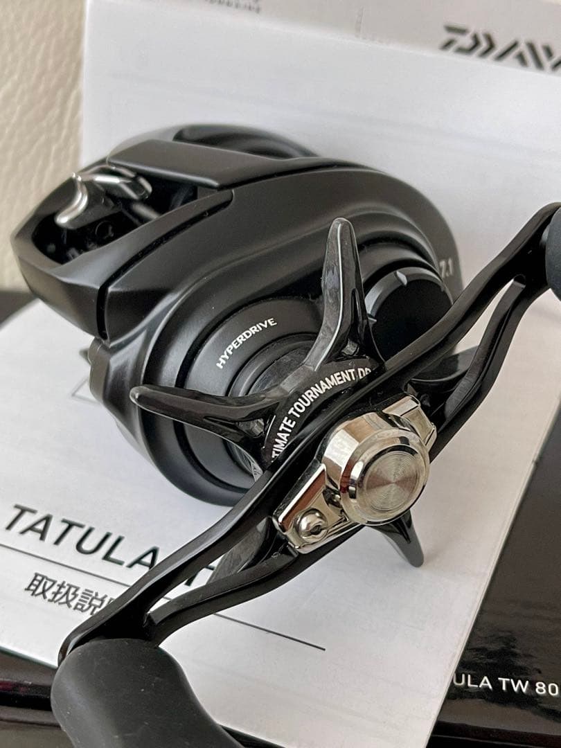 【廃盤品新品】ダイワ 22タトゥーラTW80HL 漆黒180g軽量 ザイオン②