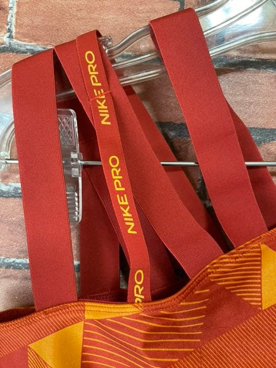 新品 NIKE ナイキ テニスウェア スポーツブラ セリーナ トレーニングウェア
