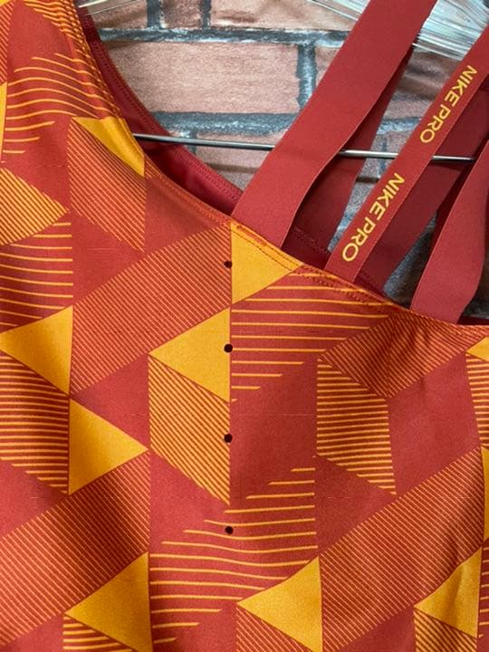 新品 NIKE ナイキ テニスウェア スポーツブラ セリーナ トレーニングウェア