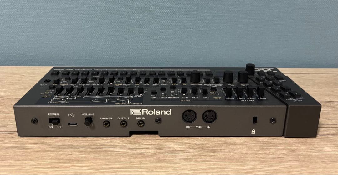 Roland Boutique JD-08 取説、元箱付き　音出し動作確認済み