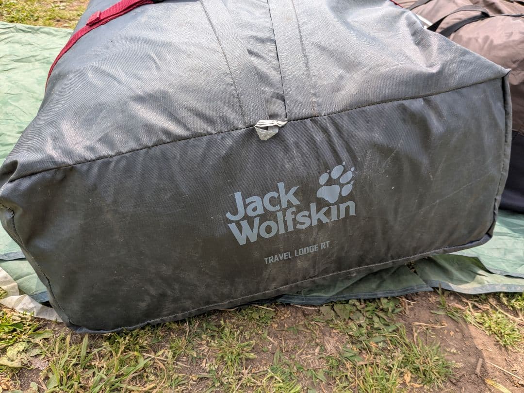 美品　JACK WOLFSKIN（ジャックウルフスキン）　トラベルロッジRT