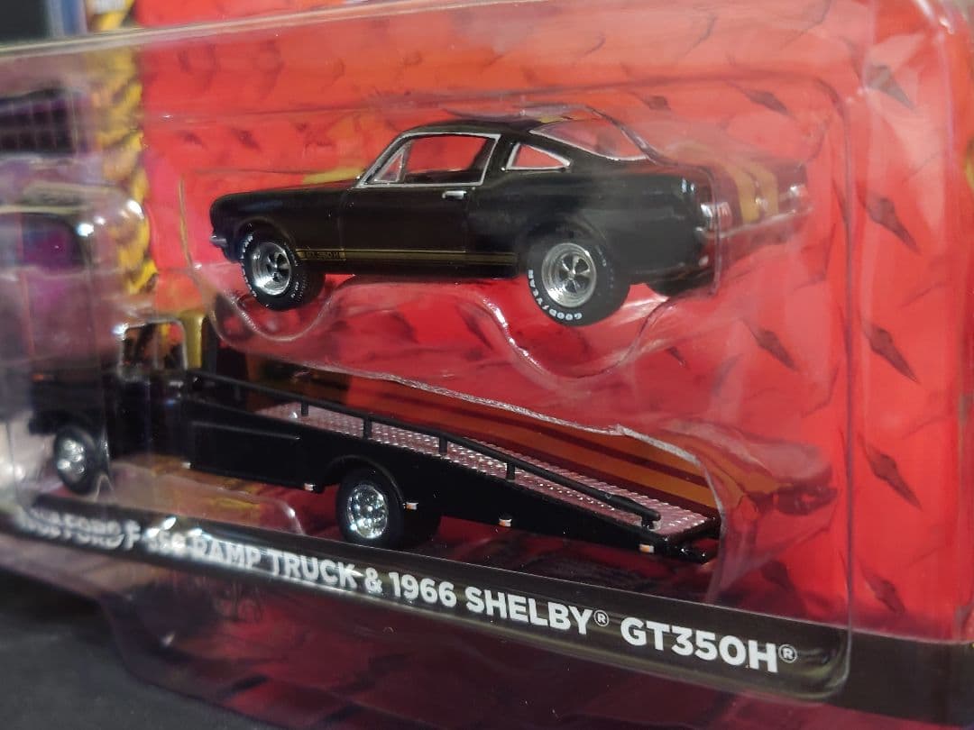 グリーンライト1/64Scaleミニカーシボレーフォードランプトラック3台セット