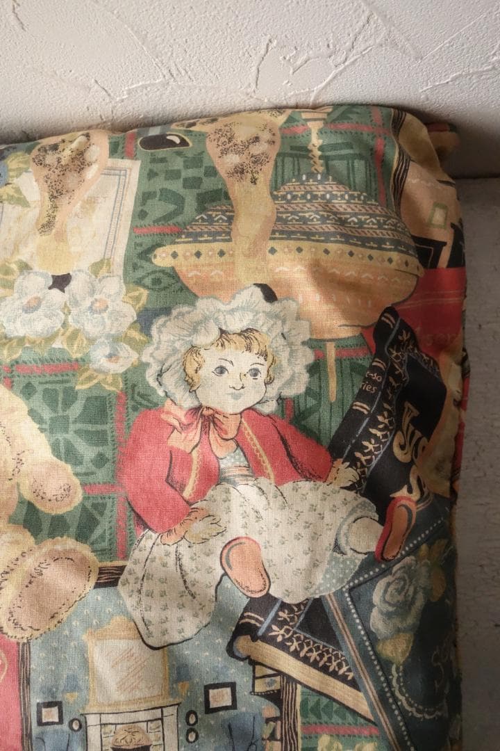 アンティークプリント　クッション