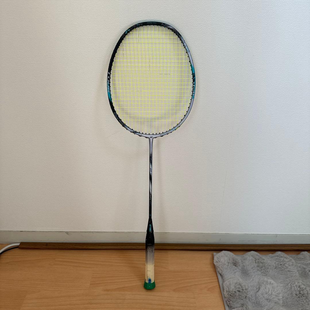 超美品ASTROX 88S TOURバドミントンラケット3UG5