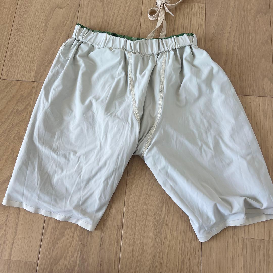 緑の葉柄トレーニングショーツ