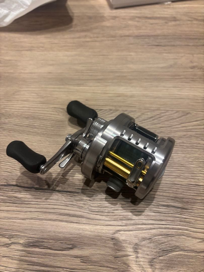 SHIMANO 09カルカッタコンクエスト　200DC