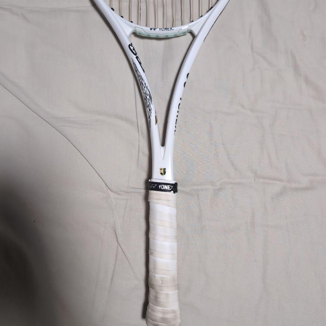 YONEX GEOBREAK70V 白 × 金 UL1