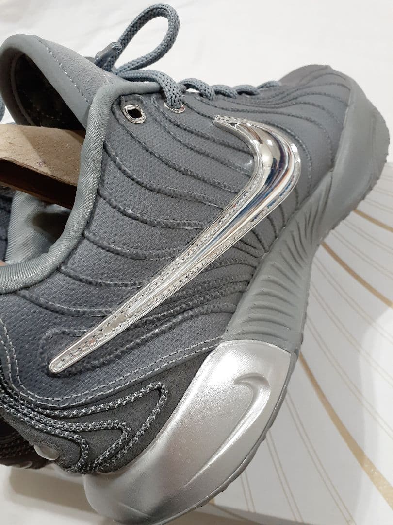 NIKE LEBRON XXI ナイキ レブロン 21 スニーカー バッシュ