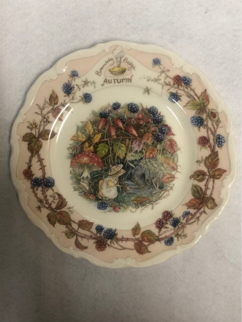 中古 ロイヤル ドルトン 四季のケーキ プレート 直径16cm ４枚セット