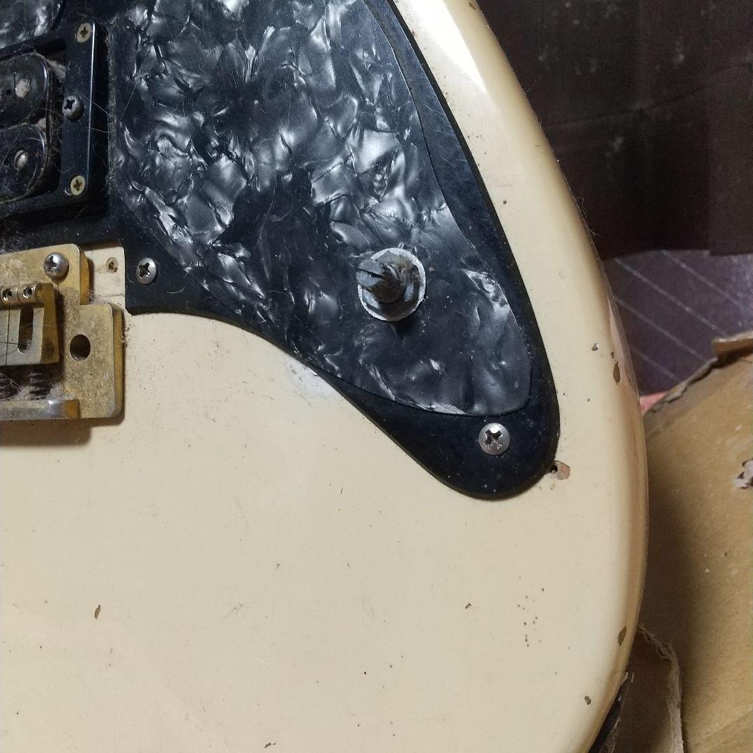 Fernandes The Function エレキギター アイボリー　中古