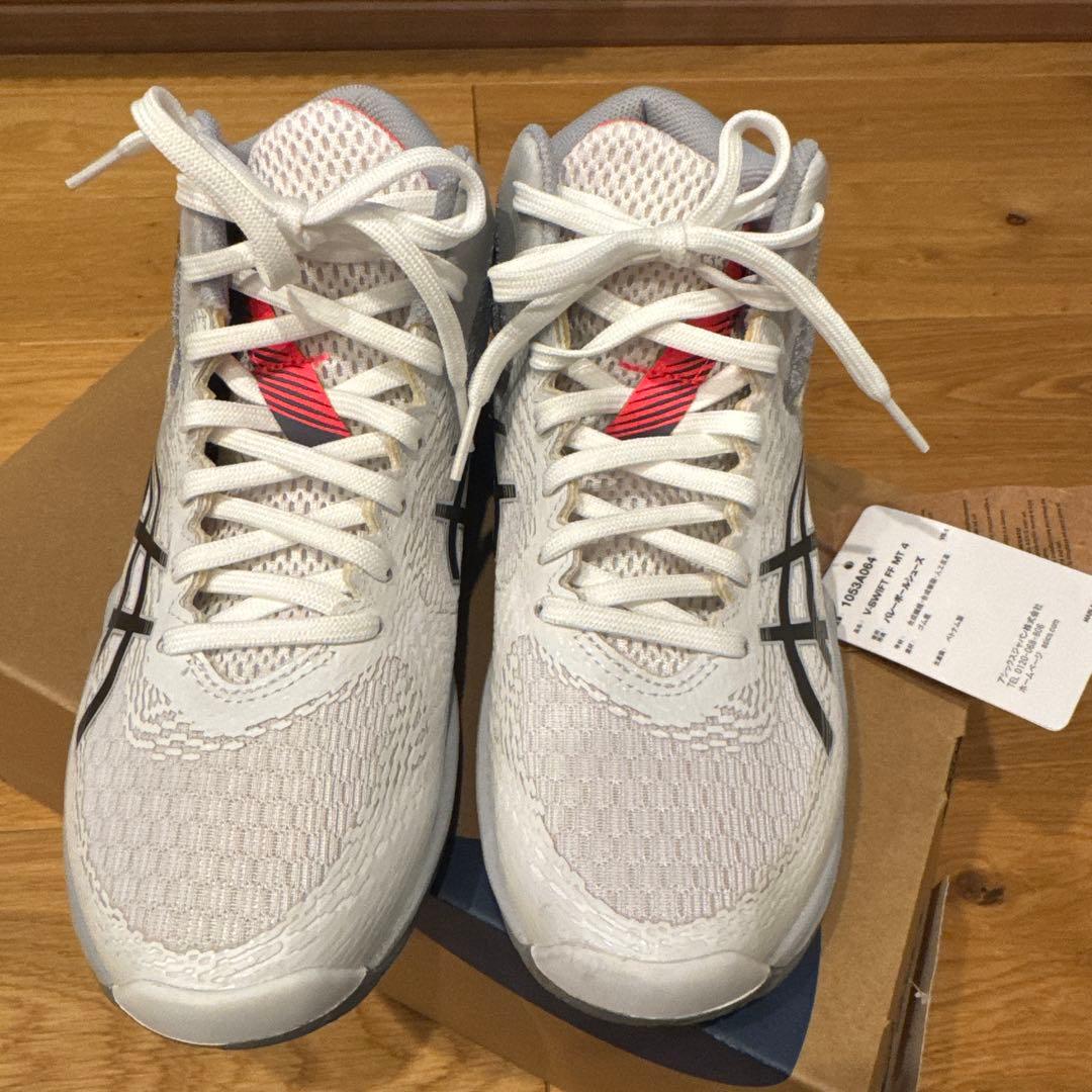 美品24.5㎝アシックス バレーシューズ V-SWIFT FF MT 4