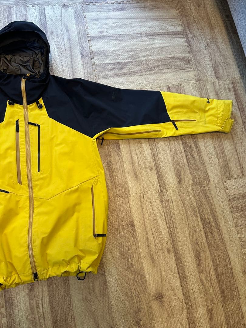 241 スノーボード　ウエア　ジャケット　GORE-TEX ゴア　スノーウェア