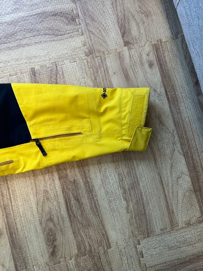 241 スノーボード　ウエア　ジャケット　GORE-TEX ゴア　スノーウェア