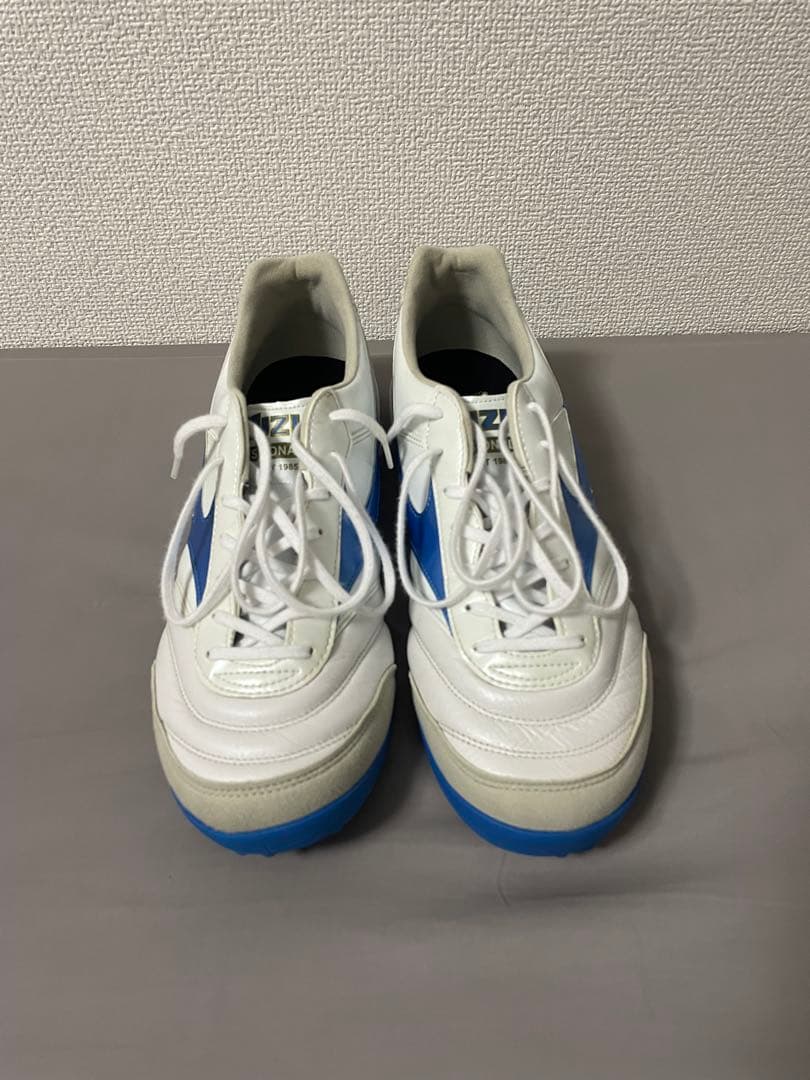 モレリアSALAELITETF スーパーホワイトパール×レーザーブルー 28cm