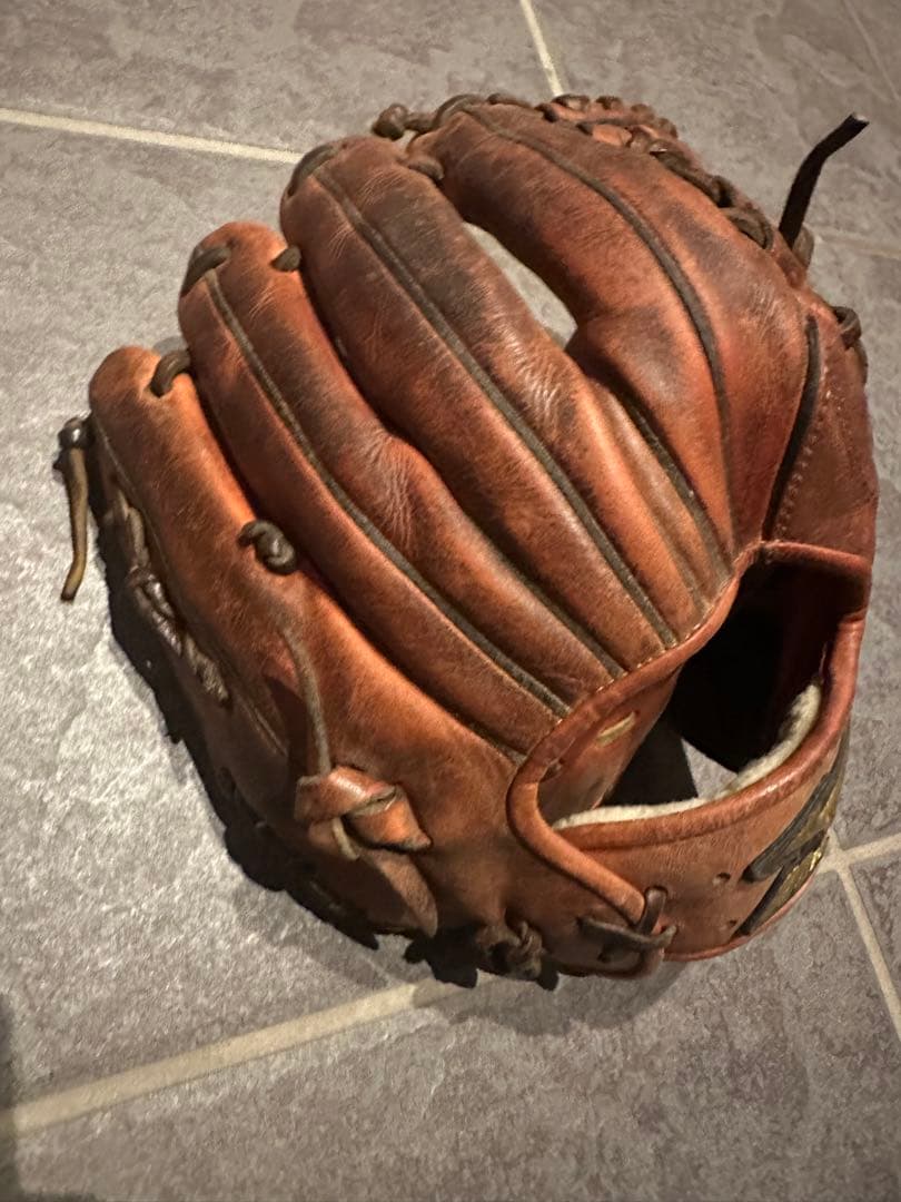 ミズノプロ グローブ　赤　硬式　内野手用