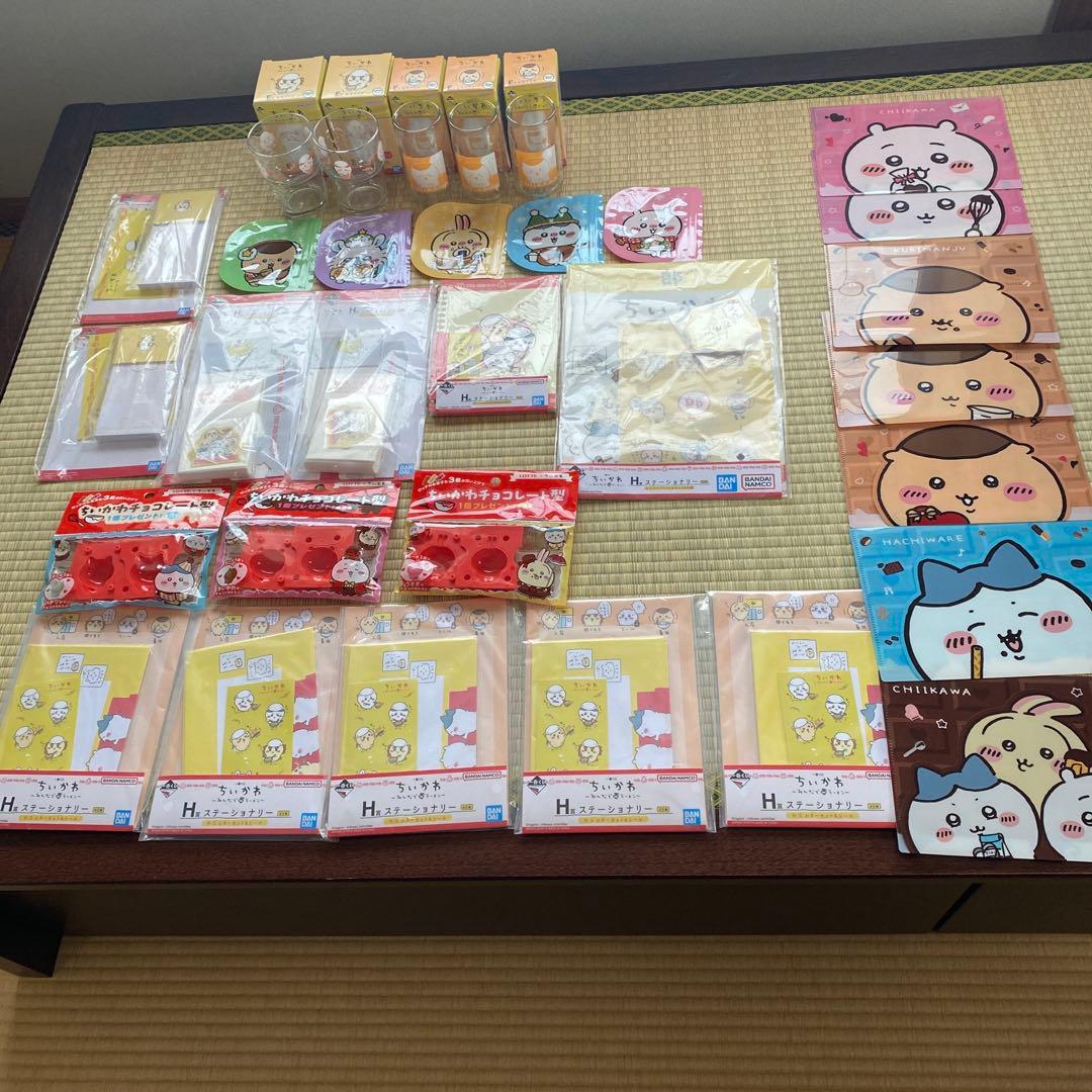 ちいかわ　一番くじ、コラボグッズ他　大量合計６０点セット　（写真1、2、3）