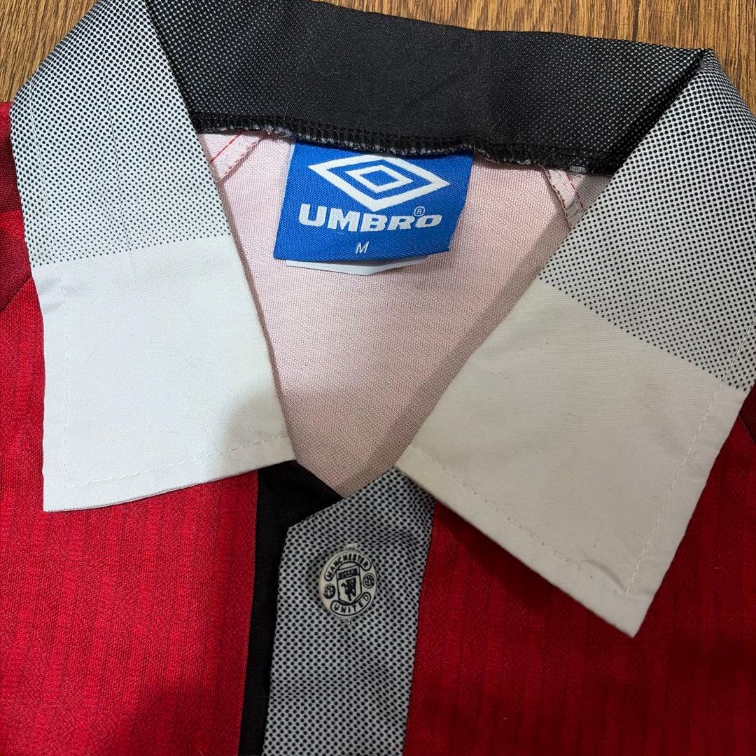 マンチェスター・ユナイテッド UMBRO シャツ Mサイズ 赤