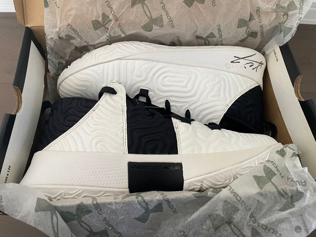 UNDER ARMOUR バスケットシューズ ホワイト/ブラック