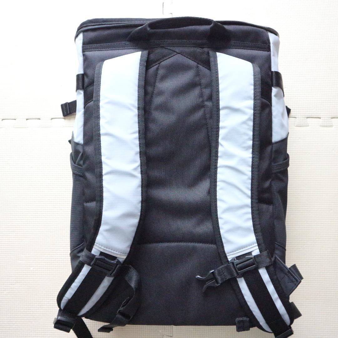 美品 デサント 30L ムーブスポーツ スクエアバックパック 大容量リュック